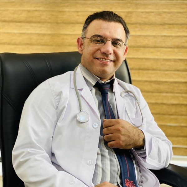 دکتر مجید نجفی، متخصص درد و مدیر کلینیک درد مهرگان